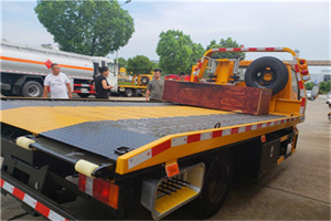 西乡塘区附近拖车电话号码服务