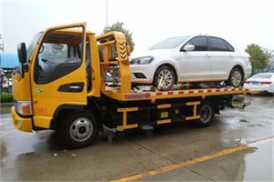 西乡塘区附近拖车救援24小时服务热线