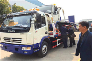 西乡塘区汽车道路救援拖车价格